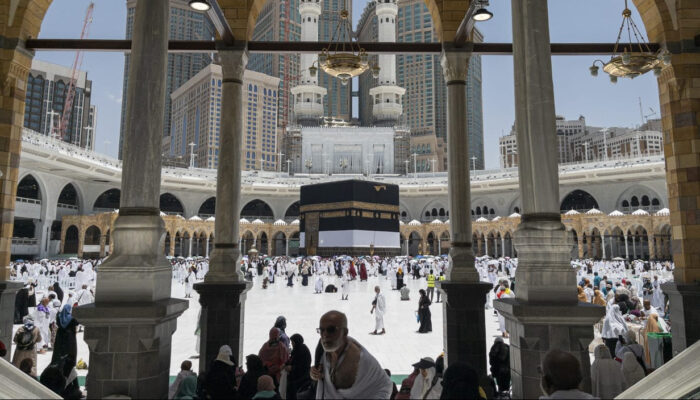 Jemaah Calon Haji Berangkat Awal Mei