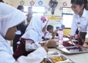Program Makan Bergizi Gratis 2025: Menu Fleksibel Sesuai Selera Lokal untuk Anak-anak Indonesia