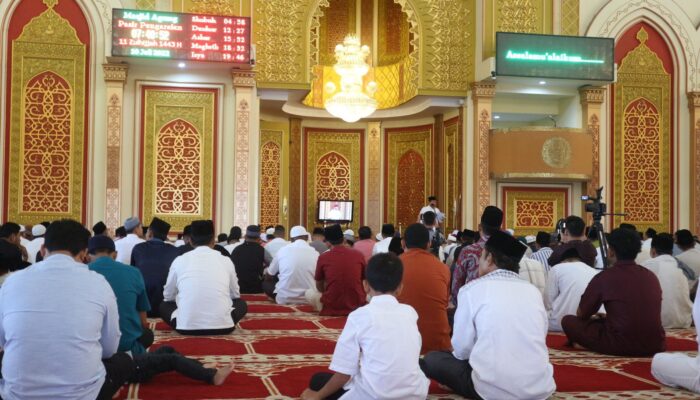 Sholat Berjamaah: Kunci Kebersamaan dan Ketenangan di Tengah Hidup Modern